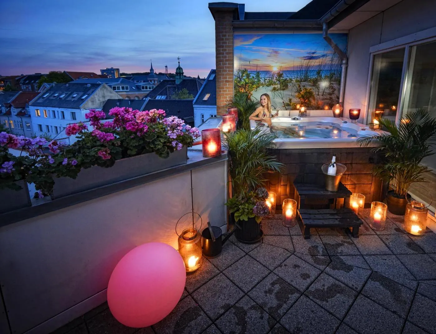 Suite Mortens Kro Boutique Hotel Nordjylland med jacuzzi på terrassen